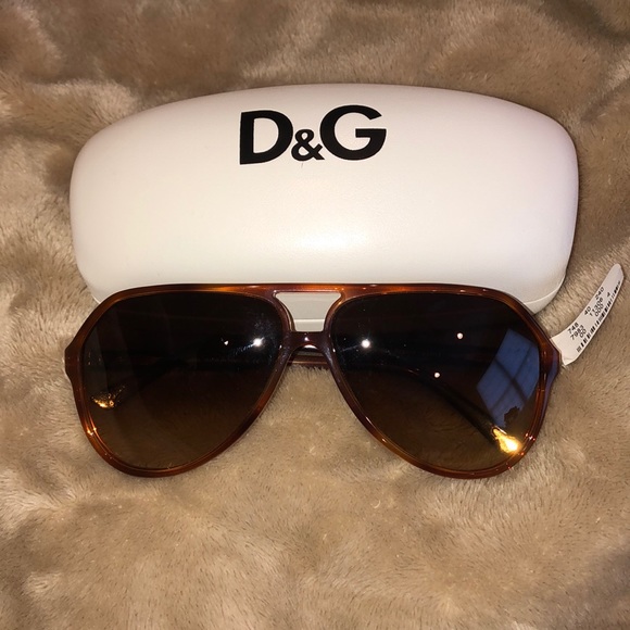 Dolce & Gabbana Accessories - NWT Dolce & ganbana plastic aviators